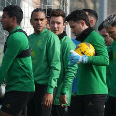 Convocatoria del Racing: sin Iñigo Vicente, pero con los fichajes y Arana