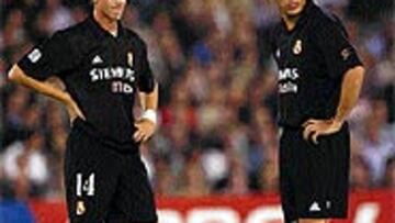 <B>LA CARA QUE SE TE QUEDA</b>. Guti y Ronaldo, después de uno de los goles del Racing.