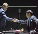 Magnus Carlsen logra tablas ante las blancas de Anand
