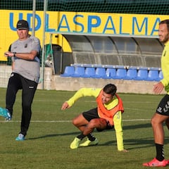 Pepe Mel: “Nuestra idea es luchar por cosas bonitas en abril o marzo”