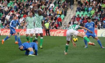 Intento fallido de chilena de Cristiano, y el balón queda muerto en las botas del canterano Morata, que lo empuja con la izquierda a placer ante la desesperación de Andersen marca el 0-5.