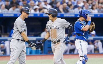 El tercera base de los Yankees de New York consiguió en la victoria ante los Orioles de Baltimore su 'home run' número 18, superando los 17 de Orlando Cabrera con los Expos de Montreal en el 2003. 