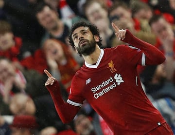 1-0. Mohamed Salah celebró el primer gol.