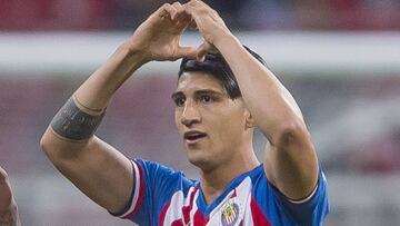 Alan Pulido podría dejar a Chivas para el Clausura 2020