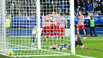 El Atlético celebra en piña el gol de Julián.