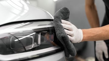 Adiós al clásico pulido de faros: este es el truco para limpiar los faros del coche de forma rápida y económica en Amazon.
