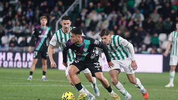 Albarrán, en la presión junto a Requena