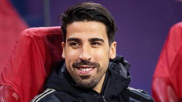 Khedira, en busca de equipo en la Premier por amor