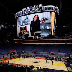 Los Warriors dan la bienvenida a Kamala Harris