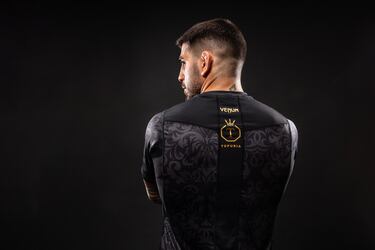 Topuria estrena colección personalizada con Venum