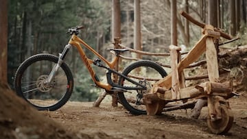 Tomomi Nishikubo se imagina y monta bicis ¡°prehist¨®ricas¡±