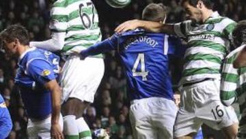 <b>DERBI. </b>Una imagen del último Celtic-Rangers, los dos colosos del fútbol escocés.