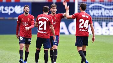 PAMPLONA, SPAIN - OCTOBER 04: Players of CA Osasuna celebrate victory in the La Liga Santander match between C.A. Osasuna and RC Celta at Estadio El Sadar on October 04, 2020 in Pamplona, Spain. Football Stadiums around Europe remain empty due to the Coro