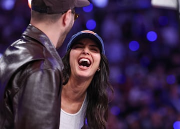 Kendall Jenner en las gradas del Madison Square Garden para presenciar el cuarto partido de la eliminatoria de Playoffs entre los Boston Celtics y los New York Knicks.