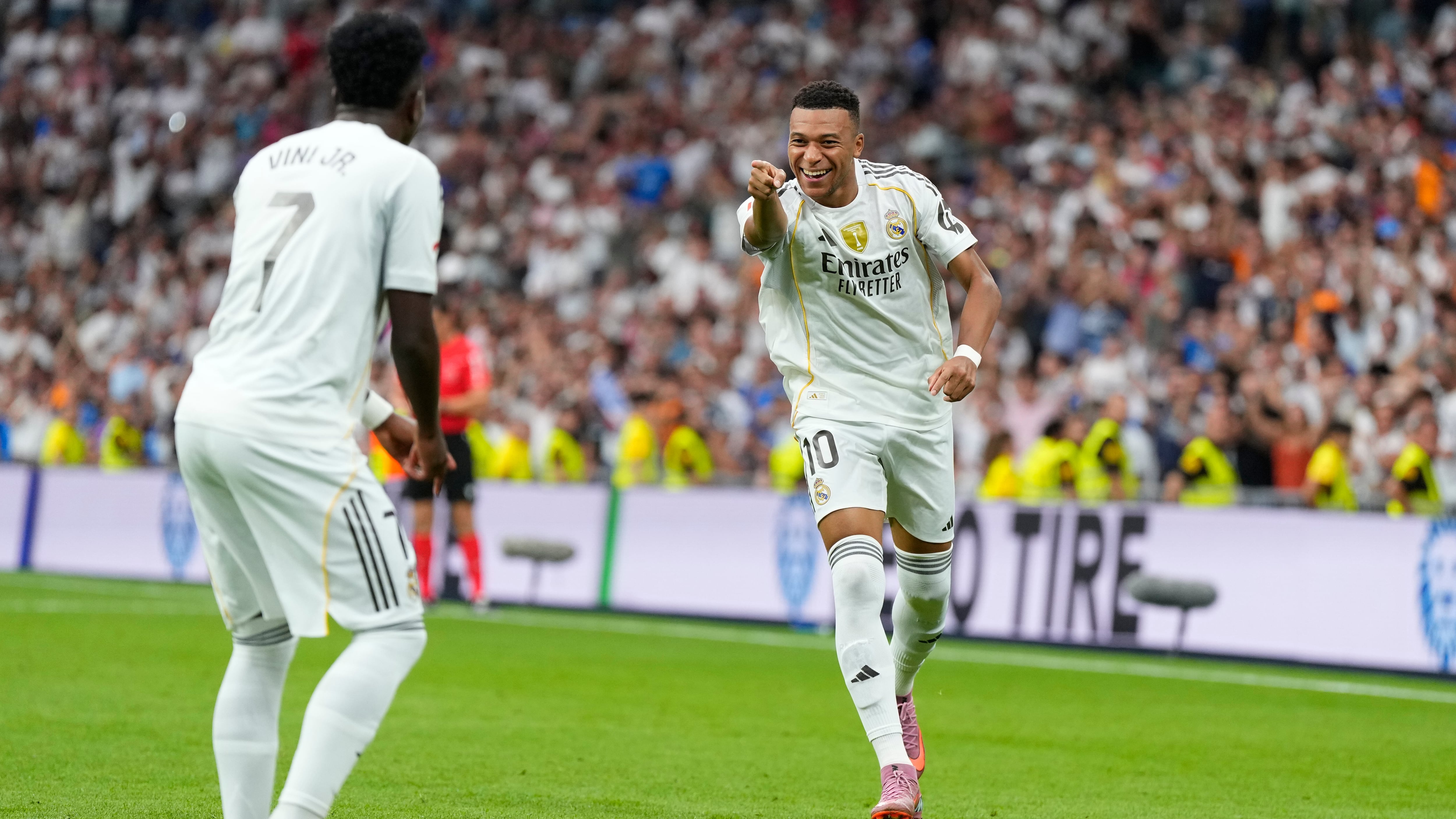 مبابي وفينيسيوس أساسيان في مواجهة ريال مدريد ضد كايرات في دوري الأبطال