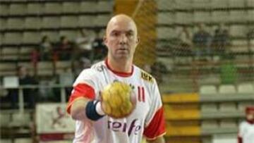 <b>REENCUENTRO.</b> Ambos se reencontrarán en Barcelona con el que fue su entrenador en el Ademar de León, Manolo Cadenas.