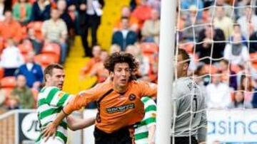 <b>GOLEADOR. </b>Francisco Sandaza marca un gol ante el Celtic esta temporada en su aventura escocesa.