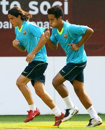 En 2007, Thiago ascendió al juvenil del Barcelona, y un año después jugó entre el juvenil y el Barcelona B, conjunto que por aquel entonces estaba dirigido por Pep Guardiola. Siendo aún juvenil debutó con el primer equipo en la Copa de Cataluña frente al Girona. 