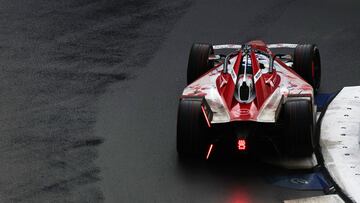 Oliver Rowland, con el Nissan en Yakarta.