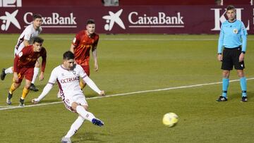 Fuster lanza el pol&eacute;mico penalti que supuso la victoria del Albacete y por el cual vio la amarilla Vigaray.