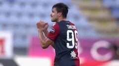 Simeone pelea por ser el quinto delantero de Scaloni