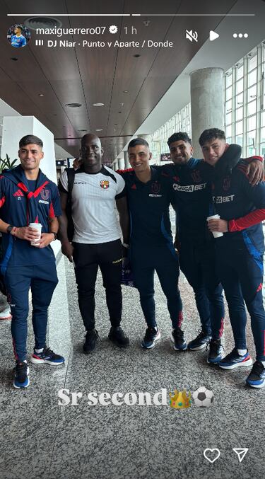 Jugadores de la U sorprenden con esta foto junto al DT más viral de la Libertadores