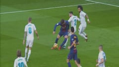 Penalti no señalado sobre Piqué