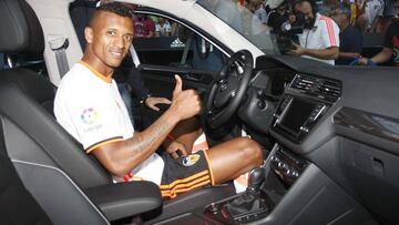 Nani: "Estoy ansioso de jugar en esta liga fantástica"