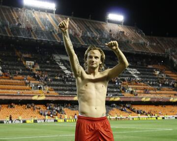 El 1 de mayo de 2014, una de las decepciones más grandes del Valencia en las últimas décadas. Tras haber remontado la eliminatoria semifinal con tres goles de Feghouli, Jonas y Mathieu, Mbia, en el 95’, metía al Sevilla en la final de Turín.