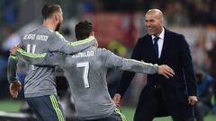 Cristiano fue a celebrar el 0-1 en el Ol&iacute;mpico en Roma con Zidane. 