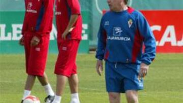 Clemente en pleno entrenamiento con el Murcia