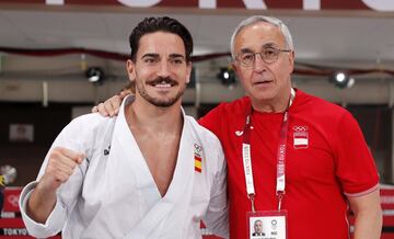 Dami¨¢n Quintero posa junto a Alejandro Blanco, presidente del COE.
