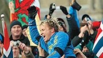 <b>PRIMER NORUEGO.</b> Solberg es el primer noruego campeón de rallys.