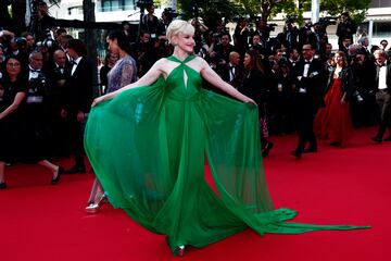 Julia Garner durante la alfombra roja del Festival de Cannes 2023.