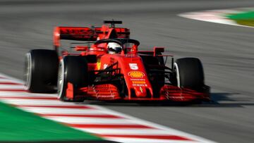 Vettel rueda en los test de pretemporada en Montmeló.