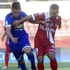 La U de Hoyos supera su primer examen en el último minuto