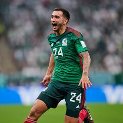 Luis Chávez hace historia en un Mundial con el primer gol mexicano de tiro libre