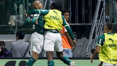 Soccer Football - Brasileiro Championship - Palmeiras v Gremio - Allianz Parque, Sao Paulo, Brazil - May 10, 2023 Palmeiras' Mayke celebrates scoring their third goal with teammates REUTERS/Amanda Perobelli