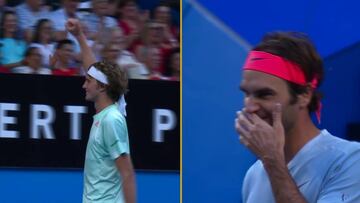 ¡Qué deportista es Federer! ¡ayuda al rival en pleno partido!