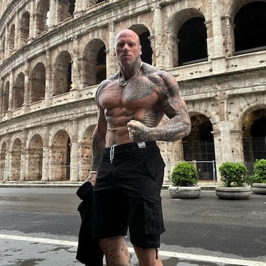 Ford visitando el Coliseo de Roma durante un descanso del rodaje de Gladiator II.