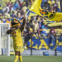 Mascota del América pidió matrimonio en el Estadio Azteca durante el duelo ante Morelia