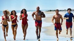 Dwayne Johnson da un adelanto del primer tr&aacute;iler de Baywatch. Im&aacute;gen: YouTube