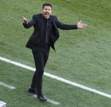 Así fue la intensa pasión de Simeone en la banda ante el Sevilla