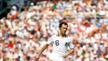 El libero alemán jugó en Nueva York un año donde demostró su gran talento para defender y para orquestar los ataques, Rossi lo aprendió a la mala.