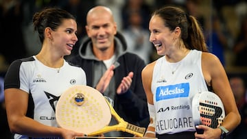 Zidane, en la premación de Delfi y Gemma.