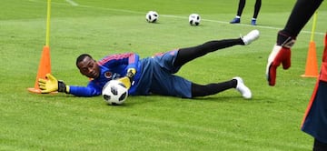 Iván Arboleda entrenando con Colombia en la sede de la FCF