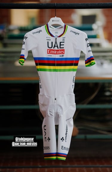 Pogacar ya presume de su ansiado maillot arco¨ªris