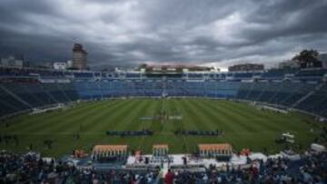 El Estadio Azul ha marcado bajos registros de asistencia durante este semestre.