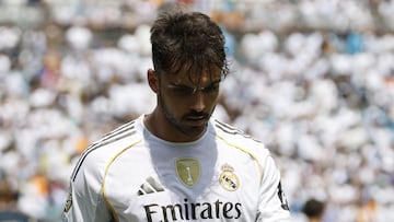 Raúl Asencio, en un partido con el Real Madrid.