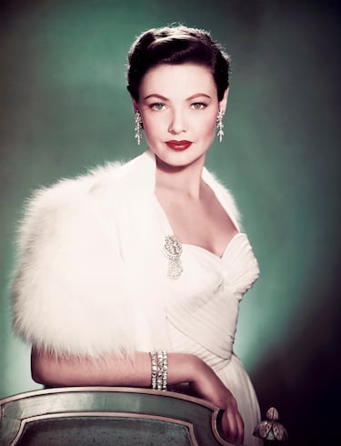 Nació en Brooklyn, Nueva York, EE.UU. el 19 de noviembre de 1920. La actriz protagonizó grandes películas como, "Laura", "Que el cielo la juzgue" y "El fantasma y la señora Muir" entre otras muchas. 